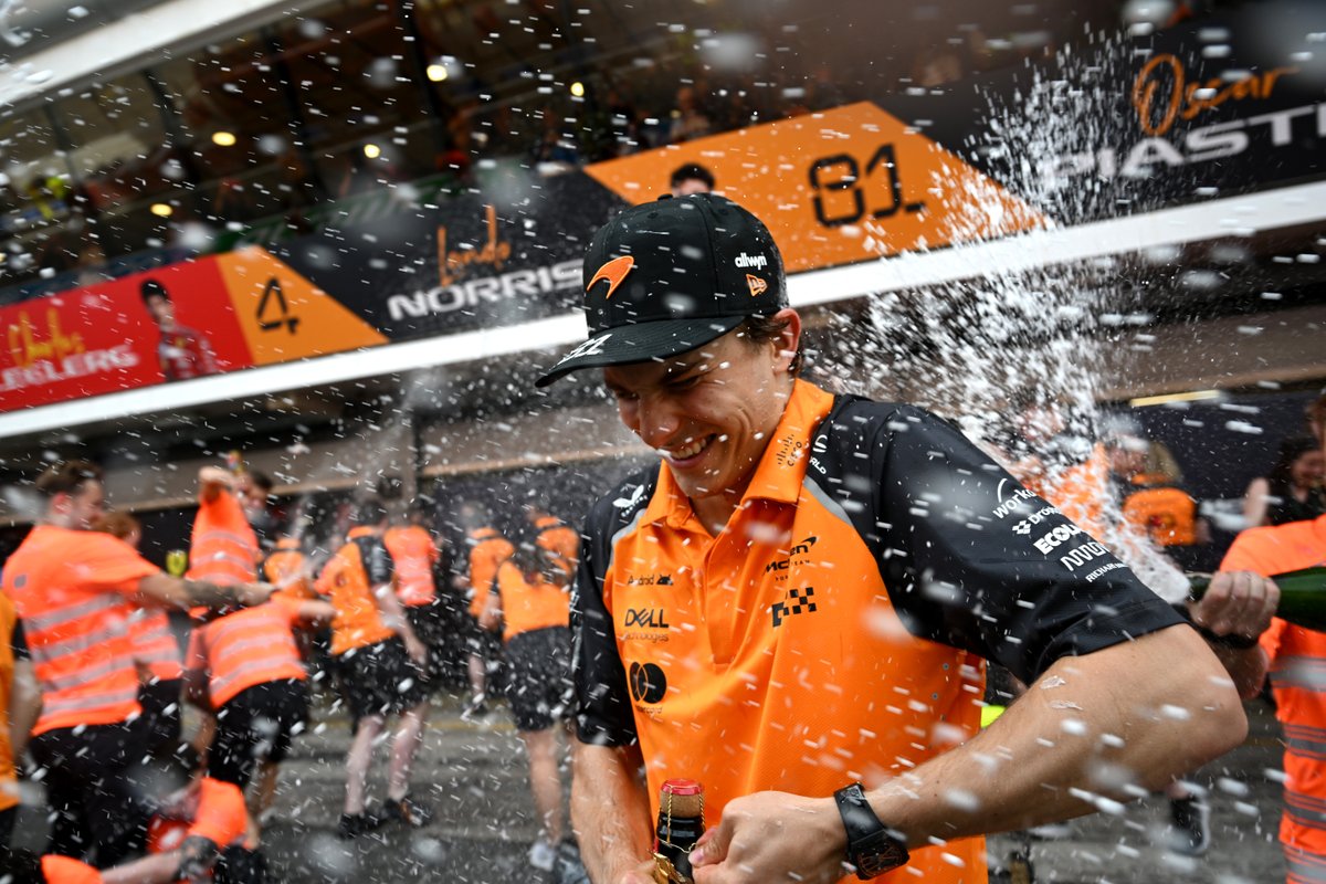 Oranje boven! 🏆🧡
#Mclaren #MonsterEnergy