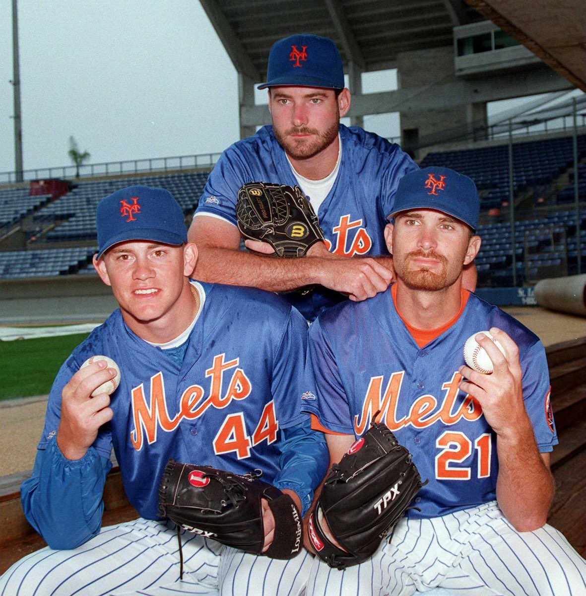 NYMhistory's tweet photo. 6/2/1994 With the first pick in the 1994 MLB draft, the Mets select Paul Wilson. Wilson is the final member of Generation K, a trio of young starting pitchers in the Mets organization. The group consists of Wilson, Bill Pulsipher, and Jason Isringhausen.
@WTP4621 https://t.co/hgCyOB50Dc