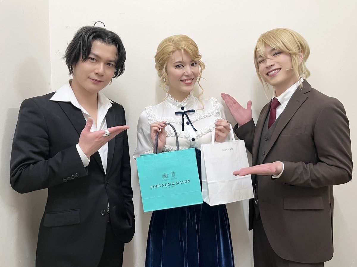 hiraryo0520's tweet image. #モリミュ
本日も終わりました。
アイリーン役、彩凪翔さんのbirthday公演
そしてセカイザワが来たw
公演後楽屋で、世界観ずっとフルスロットでした