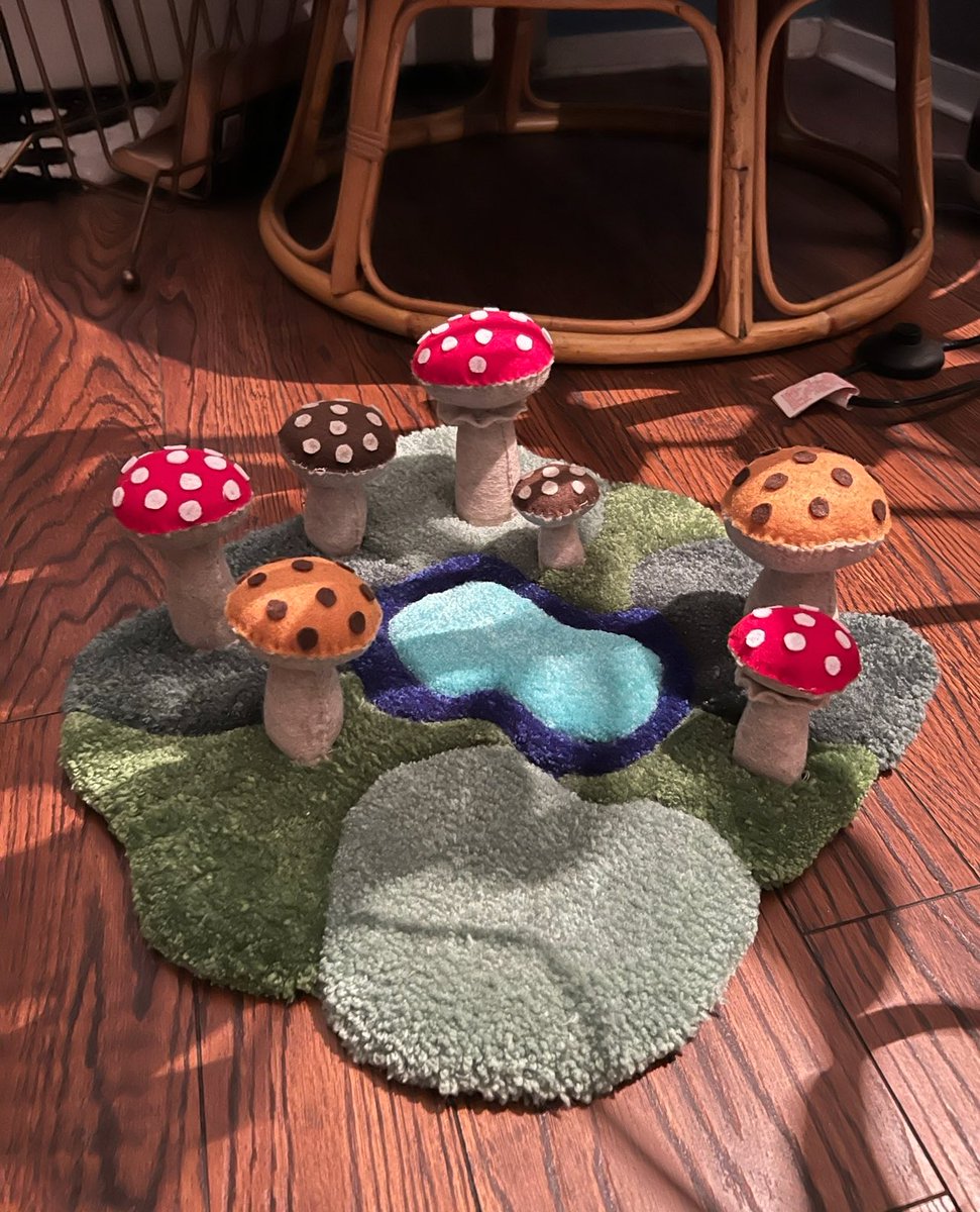 My mushie rugs will always be my favorite

MSG me for custom rugs ❤️🍄