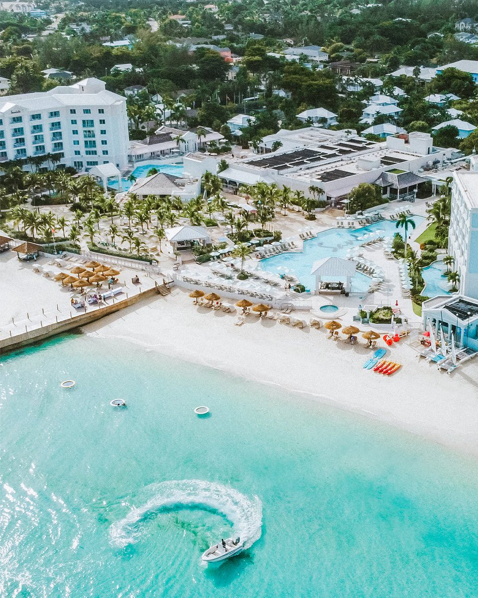 AdamStewart's tweet image. We’re kicking off Caribbean Heritage Month with lots of milestones, starting with Sandals Royal Curaçao’s 3rd and Sandals Royal Bahamian’s 29th anniversary!
I am grateful for our Sandals family who embrace our Caribbean culture and make these resorts feel like home. 🇨🇼 🇧🇸