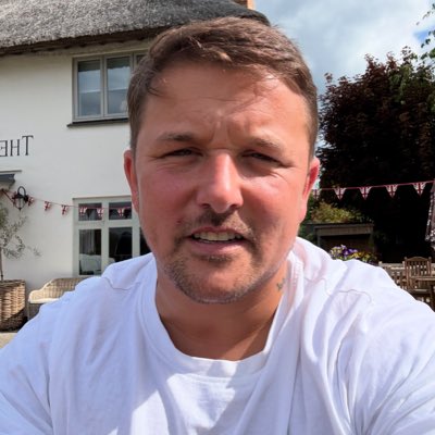 green_pel's tweet photo. #NewProfilePic https://t.co/X7m7TVLxIY
