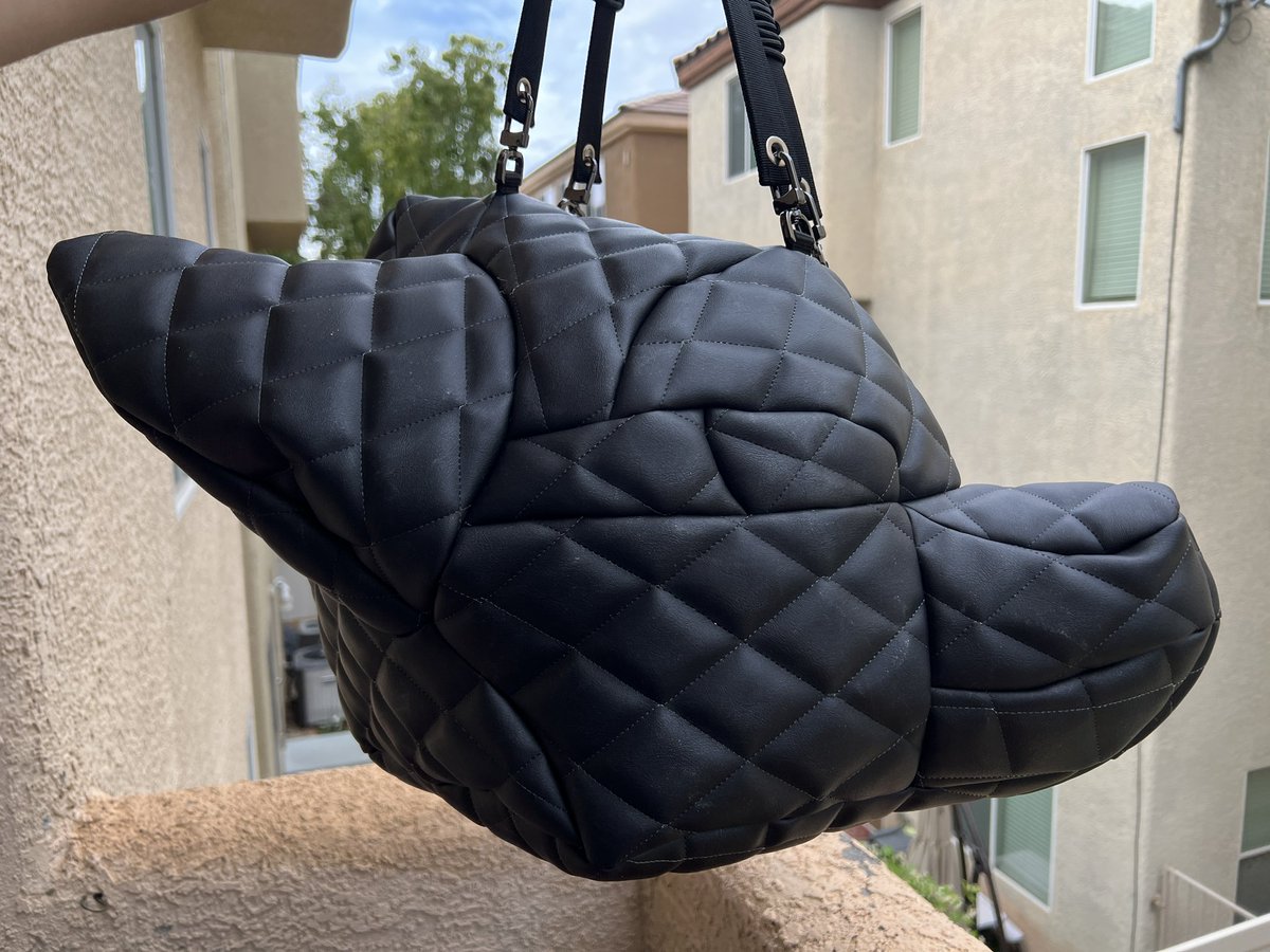 Commission Completed!🎉
For <a href="/Celeblu42/">Cel the Time Dragon</a> !🩵

Custom Fursuit Head Bag crafted by <a href="/ItsAllBark/">All Bark No Bite!</a>🧵🪡