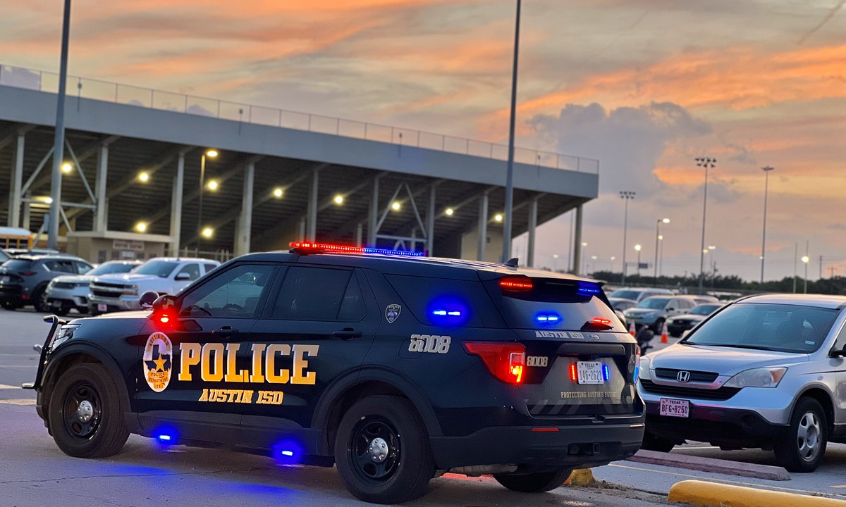 Austin ISD Police (@aisdpolice) on Twitter photo We hope you had a great weekend! We are ready to kick off Monday's graduations with <a href="/navarro_vikings/">Navarro ECHS</a>, <a href="/TravisRebels/">Travis Rebels</a> , and <a href="/AkinsAISD/">Akins Early College High School</a> !!
Use this link to buy your parking pass before you arrive. The more who pre-buy, the faster we can get everyone parked!
austinisd.org/graduation We hope you had a great weekend! We are ready to kick off Monday's graduations with <a href="/navarro_vikings/">Navarro ECHS</a>, <a href="/TravisRebels/">Travis Rebels</a> , and <a href="/AkinsAISD/">Akins Early College High School</a> !!
Use this link to buy your parking pass before you arrive. The more who pre-buy, the faster we can get everyone parked!
austinisd.org/graduation