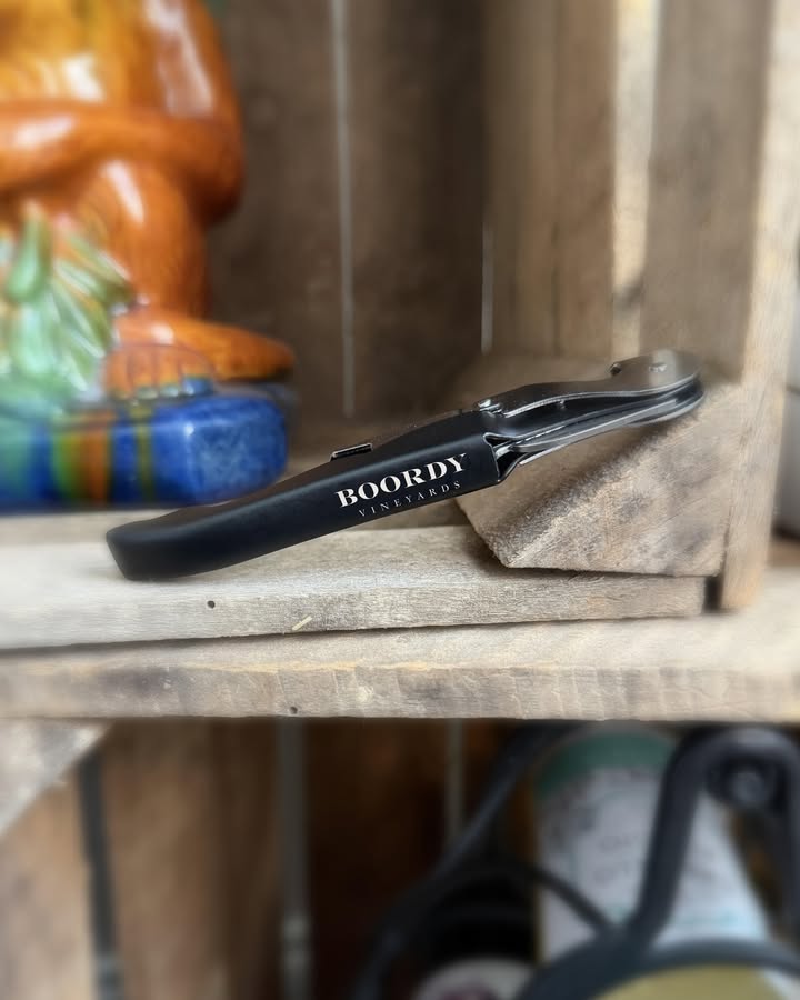 keyspec's tweet image. Our team of marketing experts will create opportunities to put your brand on trending items like these. Stand out from the competition! amp.fyi/-/3C2K8MON #patches #brandedmerch #yourlogohere #promogifts