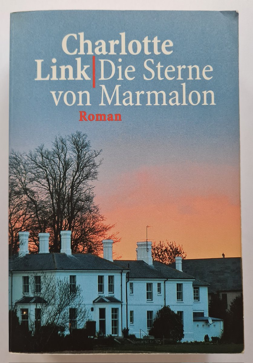 "Mary de Maurois hatte ein feines Gesicht, große blaugraue Augen und einen vollen, meist etwas hochmütig geschwungenen Mund."

Die Sterne von Marmalon |
Charlotte Link 
#buchbeginn #lesen 📚