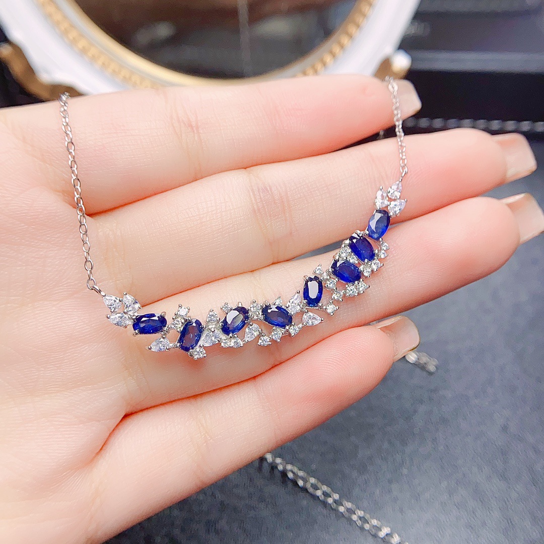 cuizhuo1028559's tweet photo. Pure silver bracelet, ruby's secret whisper. Style unfolded. #FashionFinds #SilverRuby https://t.co/GH74Ea0esA