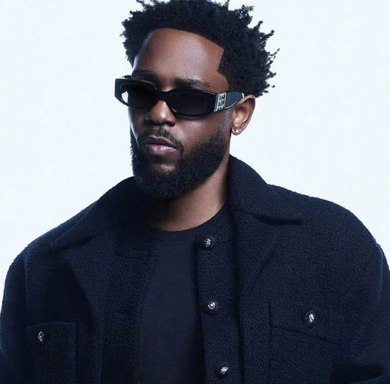 Def Jam wanted  Clipse to remove Kendrick Lamar’s feature from ‘Let God Sort Em Out.’ And when Pusha refused, Clipse and Def Jam then parted ways

WOW