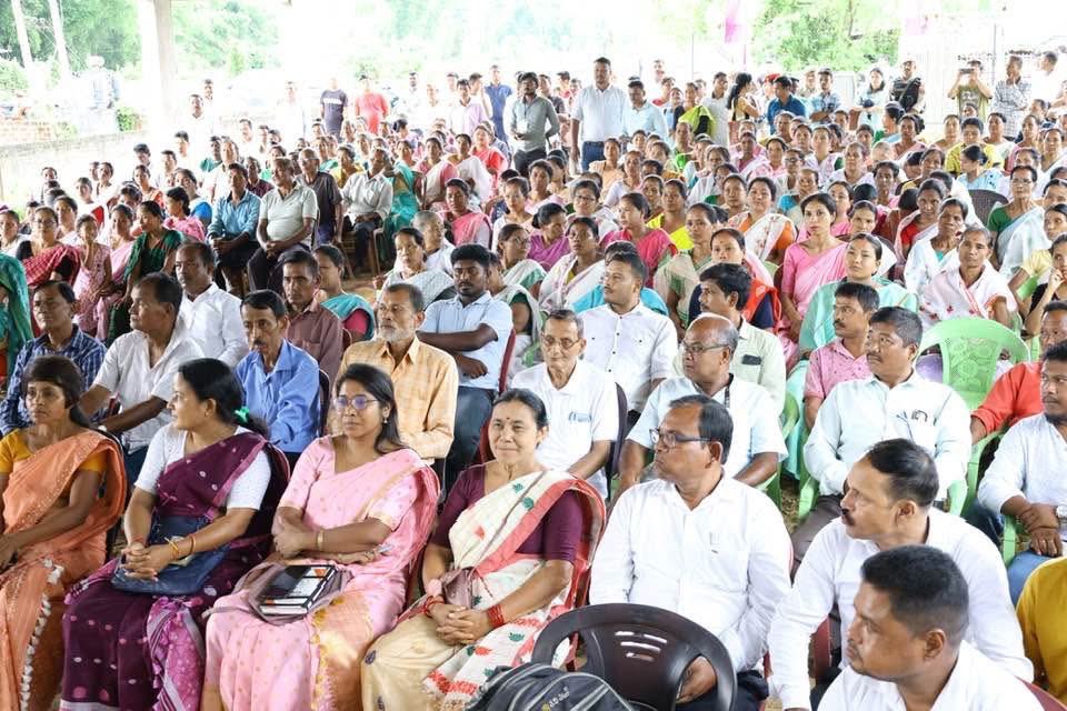 Pabitra Margherita (@pmargheritabjp) on Twitter photo 📍Mariani, Jorhat
Joined our ‘Anndatas’ at Mariani, Jorhat Lok Sabha as part of the ‘Viksit Kisan Sankalp Abhiyan’ implemented across 700 districts, with the participation of over 2000 dedicated scientists.
Under the vision and guidance of Hon’ble PM Shri <a href="/narendramodi/">Narendra Modi</a> Ji, this 📍Mariani, Jorhat
Joined our ‘Anndatas’ at Mariani, Jorhat Lok Sabha as part of the ‘Viksit Kisan Sankalp Abhiyan’ implemented across 700 districts, with the participation of over 2000 dedicated scientists.
Under the vision and guidance of Hon’ble PM Shri <a href="/narendramodi/">Narendra Modi</a> Ji, this