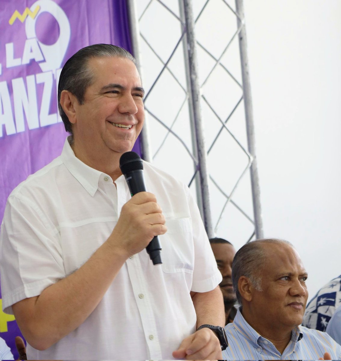 Francisco Javier G, lidera las oportunidades, redención social, calidad de vida e inclusión de la gente. La mirada indiferencia del gobierno del <a href="/PRM_Oficial/">PRM</a> flagela el alma de los pobres y distrae los dineros públicos en pactos oscuros, contra la población que sufre.
#FJG 🇩🇴⭐🇩🇴