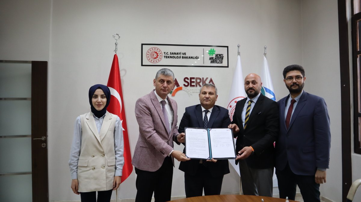 Kars’ta Turizm Sektörünün Hizmet Kalitesinin Artırılmasına Yönelik Teknik Destek Sözleşmesi İmzalandı.

🔗 serka.gov.tr/haber/haberler…

#Kars

<a href="/TCSanayi/">Sanayi ve Teknoloji Bakanlığı</a> <a href="/KalkinmaAjansGM/">Kalkınma Ajansları Genel Müdürlüğü</a>