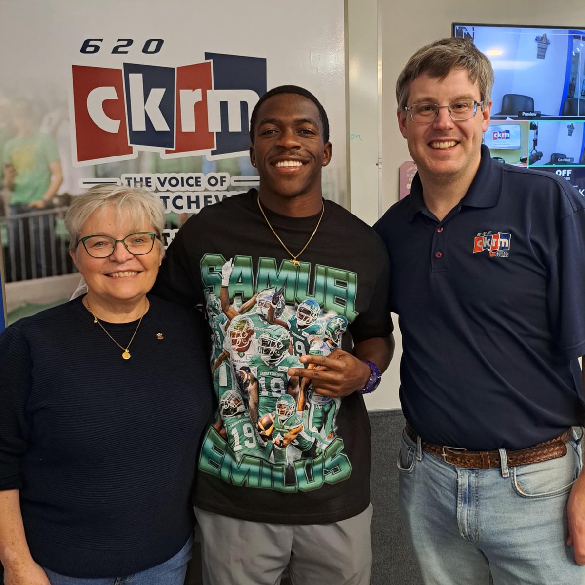 620 CKRM (@620ckrm) on Twitter photo Thanks for the visit, Shawn Bane Jr. of the <a href="/sskroughriders/">Saskatchewan Roughriders</a>! Stop by anytime.
-Gloria and Cody-
Listen Live: listen.streamon.fm/ckrm Thanks for the visit, Shawn Bane Jr. of the <a href="/sskroughriders/">Saskatchewan Roughriders</a>! Stop by anytime.
-Gloria and Cody-
Listen Live: listen.streamon.fm/ckrm
