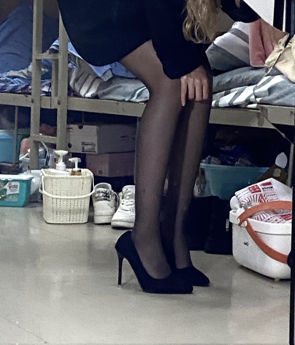 女大学生宿舍反差系列（64）
@MaecMax｜@QnewHome
@DaecMax ｜@SnewHome
@GaecMax ｜@GnewHome
@WaecMax｜@DnewHome

#反差 #反差女大 https://t.co/sAZuH3QRM7