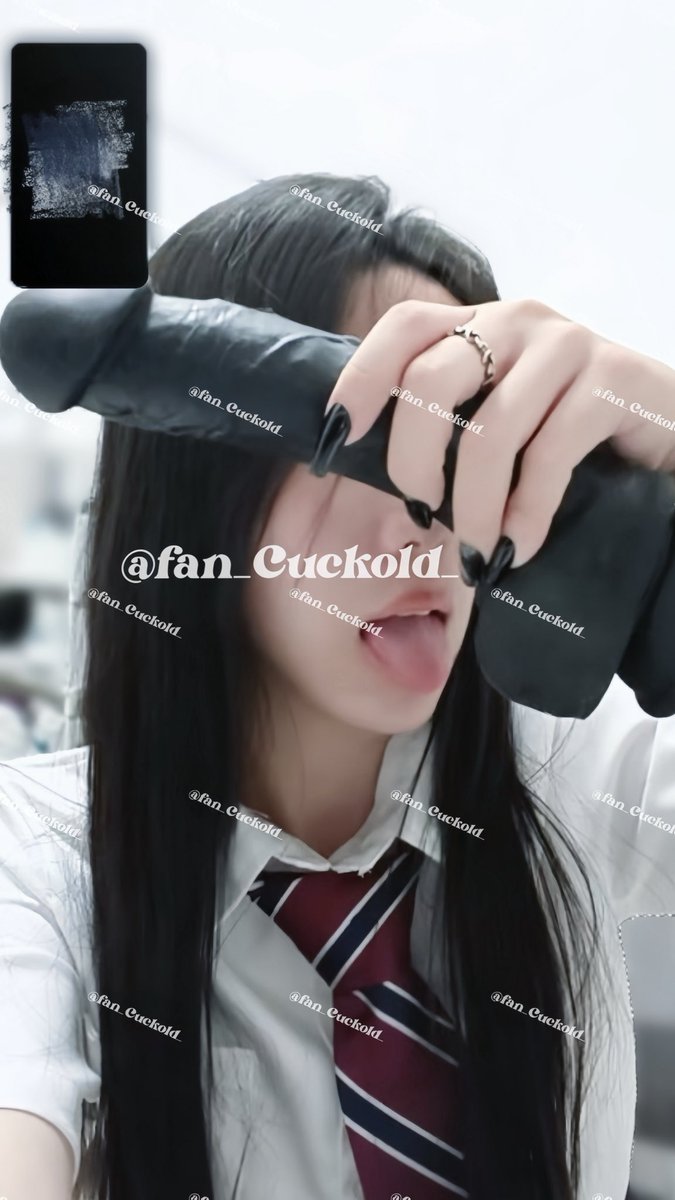 老公一开始也没有那么绿的,但自从青春期在学校里,被我发现这个贱狗经常偷看BBC媚黑♠️涩图以后 

一个好玩的想法就此诞生～
校园期间 暑假日常调戏老公的vx截图
“想看阿黑颜嘛” 
“啊…想看”

突然翻起白眼吐👅，拿起黑吊开始舔蛋
“这根黑爹肉棒真的比你大好多哦”
“比你操的舒服多了🖤”
#媚黑 #绿帽