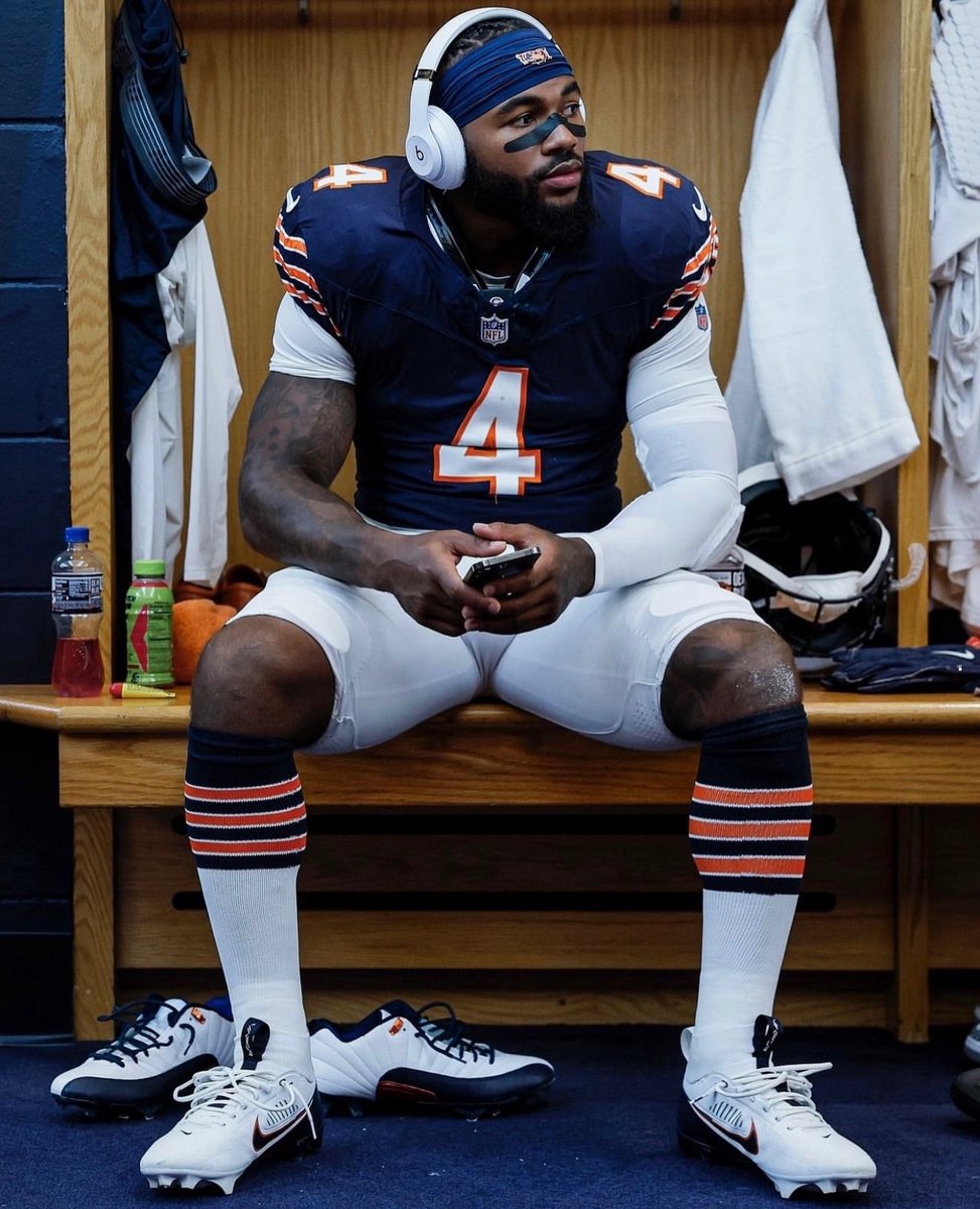 D’Andre Swift

RB29 Fantasy ADP is CRAZY

Considering he’s never finished worse than RB21 on a season…

Weeks 4-18 Last Year (Per Game)
- 13.9 Fantasy Points (RB14)
- 18+ Opportunities

And his new HC is a GENIUS

Jahmyr Gibbs
- 2023 RB10 Finish
- 2024 PPR RB1

Absolute Value!