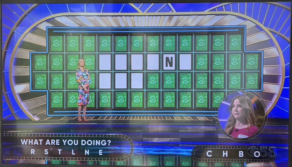 wofanswer's tweet image. EATING ASS