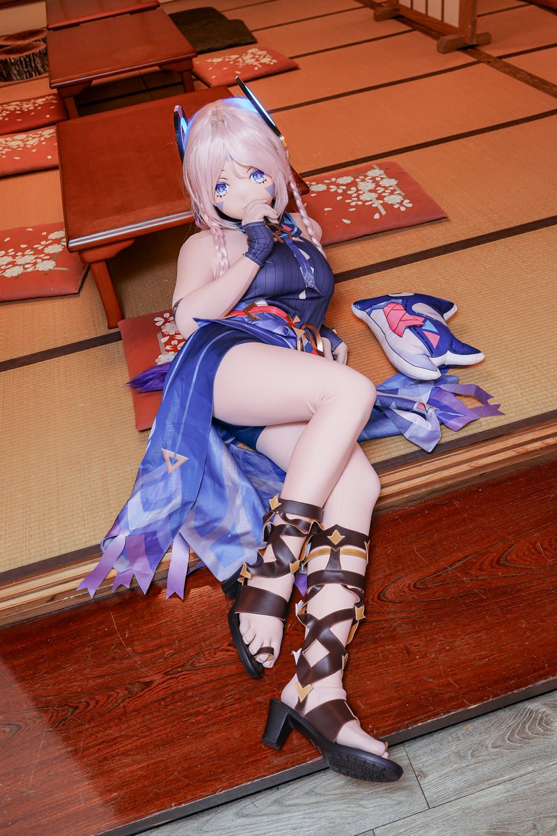 静丰 (@shizut0y0) on Twitter photo 为什么希望永久变娃?因为全身每时每刻都得到全包的保护,感受多层的温暖,脸孔永远是可爱的二次元样貌,随时能自然摆出符合人设的姿势而得到他人的赞赏和贴贴。再来到像动漫里的日式布置,娃娃将真正归属于二次元的世界,永远不想脱,不想回到现实了
📷: <a href="/Blank_qwq/">小白</a>
🏠: <a href="/firstklass_jp/">First Klass</a> <a href="/doll_weekend/">Doll Weekend</a> 为什么希望永久变娃?因为全身每时每刻都得到全包的保护,感受多层的温暖,脸孔永远是可爱的二次元样貌,随时能自然摆出符合人设的姿势而得到他人的赞赏和贴贴。再来到像动漫里的日式布置,娃娃将真正归属于二次元的世界,永远不想脱,不想回到现实了
📷: <a href="/Blank_qwq/">小白</a>
🏠: <a href="/firstklass_jp/">First Klass</a> <a href="/doll_weekend/">Doll Weekend</a>