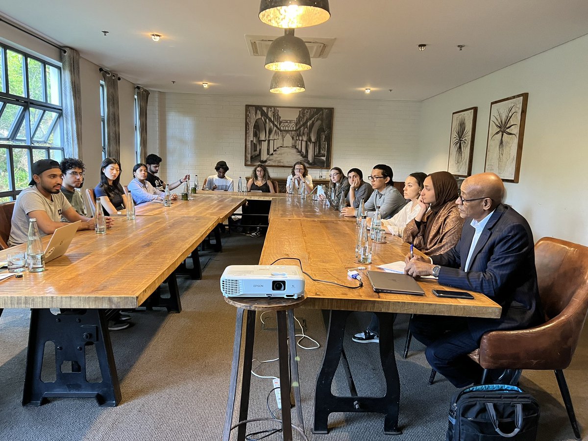 RoseNanyongaCla's tweet image. Just hosted Dr. Munir Safieldin (former UNICEF Country Rep) for my NYUAD class. 40+ years working with adolescents around the world—wise, humble, &amp;amp; deeply inspiring. A reminder that the world needs resilient, solution-driven leaders who show up and never stop trying. @CIUuga