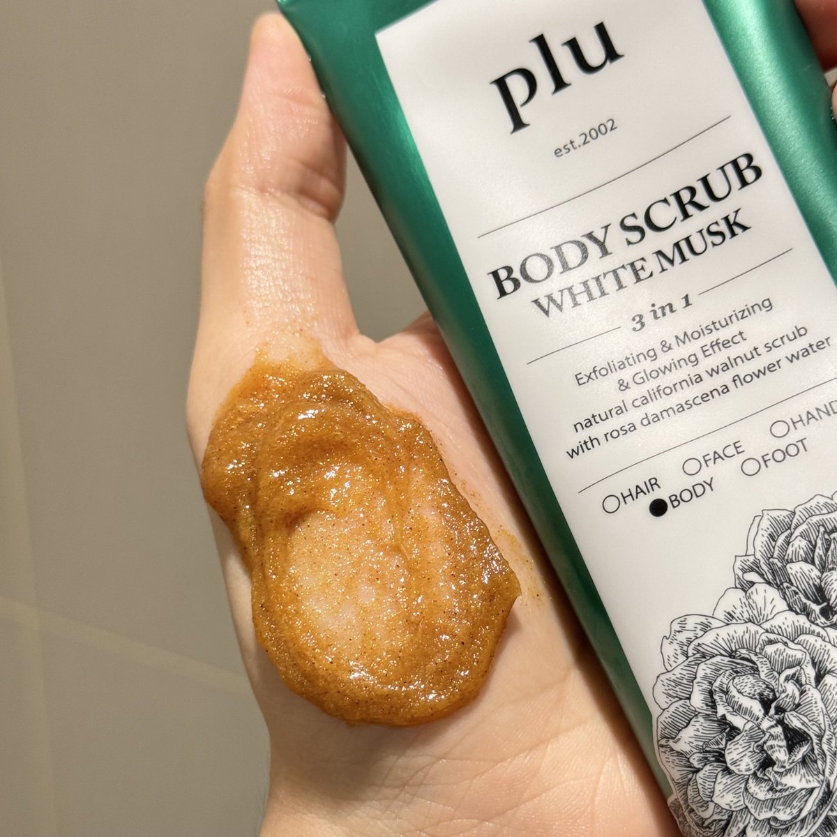 ตั้งแต่เข้าวงการสครับผิวยืนยันว่าดีมากกก ขจัดสิ่งสกปรกดีจริง แล้วผิวนุ่ม กลิ่นโคตรหอม เราใช้ของ plu หอมทุกกลิ่น สครับครั้งละ 2-3 ครั้ง/สัปดาห์ สครับแล้วใช้โลชั่นแล้วกลิ่นติดดีมาก อยากให้ลองสครับมันดีจริง
s.lazada.co.th/s.xqLa8?cc
s.shopee.co.th/6AYwyroJzw
(กลิ่น berry mix คือหอมมากก)