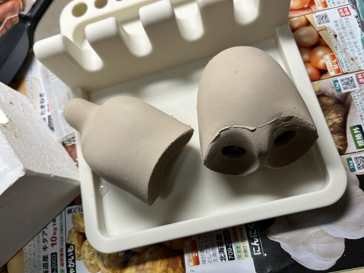 evan_3232's tweet photo. 分割したボディ
石膏取りして粘土流し込みました。 https://t.co/GAXBqs0szC