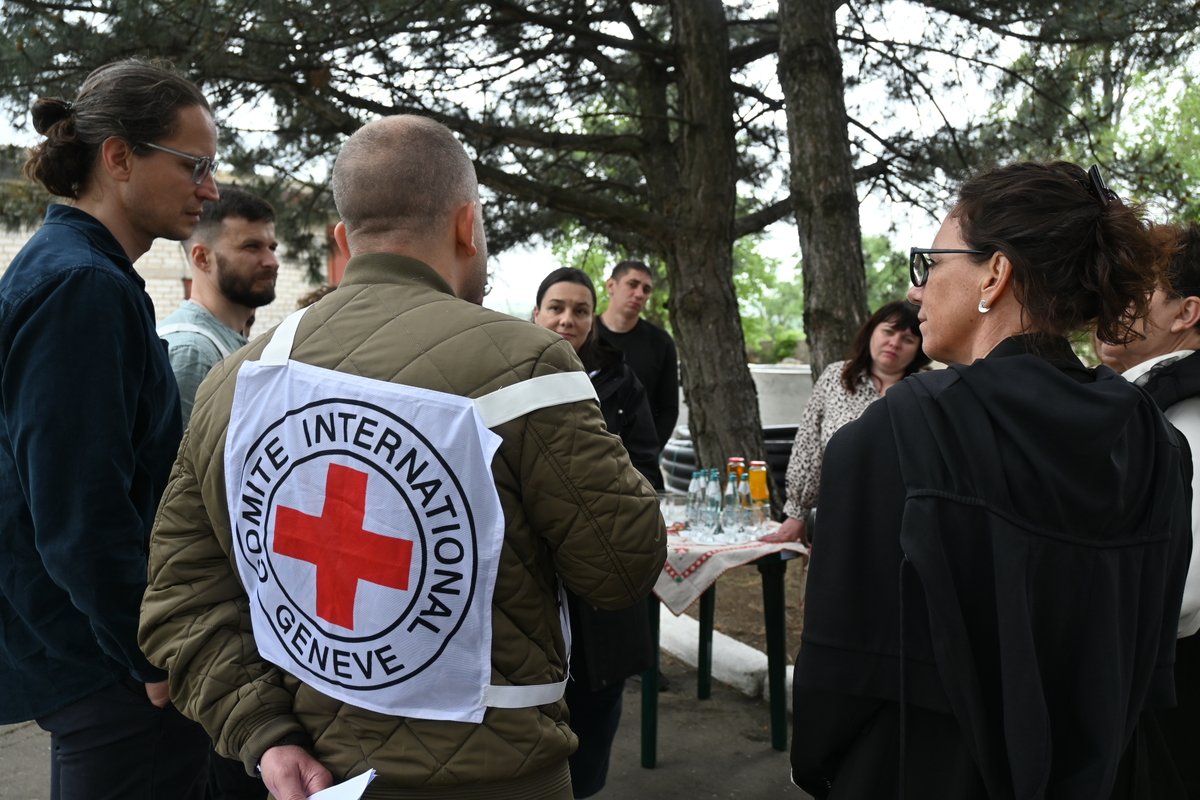 In Ukraine, repeated hits on critical infrastructure result in communities being deprived from access to water and electricity. Our Director of Operations visited Oleksandrivka, where <a href="/ICRC/">ICRC</a> supports the authorities in rehabilitating the water system, after 6 months of disruption.