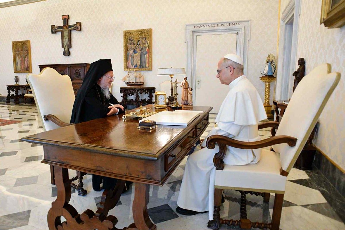Archons of the Ecumenical Patriarchate (@orderstandrew) on Twitter photo The May 30 meeting between Ecumenical Patriarch Bartholomew & Pope Leo XIV was marked by mutual respect & friendship. Pope Leo graciously received members of the Patriarchal delegation, offering his blessing and joining them for commemorative photographs. …-ecumenical-patriarchate.visitlink.me/0l2Tqs The May 30 meeting between Ecumenical Patriarch Bartholomew & Pope Leo XIV was marked by mutual respect & friendship. Pope Leo graciously received members of the Patriarchal delegation, offering his blessing and joining them for commemorative photographs. …-ecumenical-patriarchate.visitlink.me/0l2Tqs