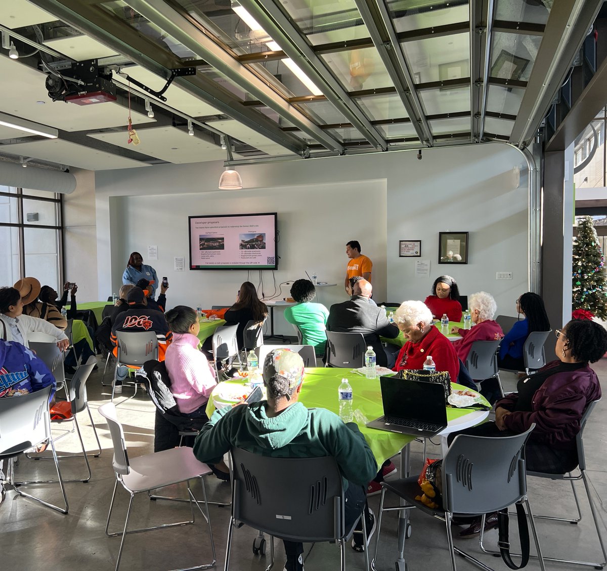YMCA of Metro Chicago (@ymcachicago) on Twitter photo Ready for good food and great company? โจ
Join us on June 7, from 11 a.m. to 1 p.m. at <a href="/TheHatcheryChi/">The Hatchery Chicago</a> (135 N. Kedzie Ave.) for a FREE community meal! ๐๐ฝ๏ธ Connect with your Garfield Park neighbors and discuss important topics.
See you there! ๐ ow.ly/Tk9n50W11Fn Ready for good food and great company? โจ
Join us on June 7, from 11 a.m. to 1 p.m. at <a href="/TheHatcheryChi/">The Hatchery Chicago</a> (135 N. Kedzie Ave.) for a FREE community meal! ๐๐ฝ๏ธ Connect with your Garfield Park neighbors and discuss important topics.
See you there! ๐ ow.ly/Tk9n50W11Fn