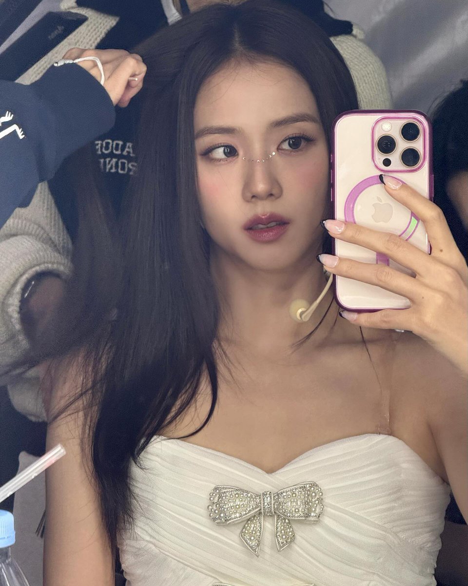 대만에있는 동안🤍

#JISOO #지수 #ジス #BLACKPINK