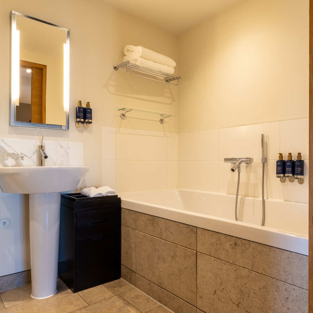 Ap Gruffydd, the perfect room to celebrate those special moments.

Book Here - rochcastle.com

#rochcastle #celticcollection #pembrokeshire #wales #castle #apgruffydd