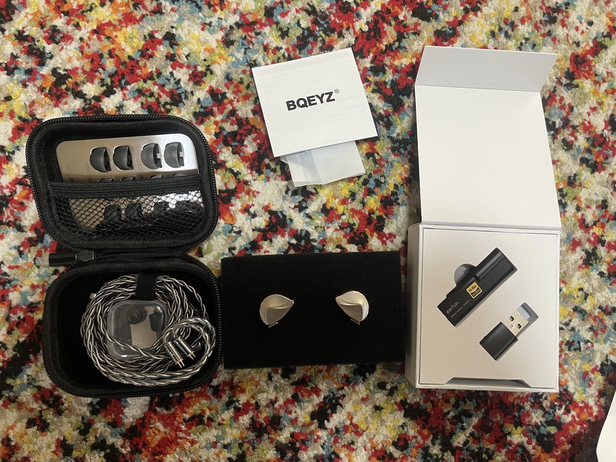 有線イヤホンエグいっす
BQEYZのWINTERっての買ったんすけど世界変わった
VOCAL最高です
通勤用に買ったつもりだったんだけど良すぎて完全に家用だわ
大事に使お