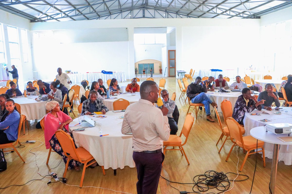 ChegeMLydia's tweet image. Youth from NOREB and Nakuru County are taking part in a climate finance training in Eldoret by the Ministry of Environment and Climate Change,focusing on building capacity in NDCs &amp;amp; climate finance mechanisms,strengthening youth voices in climate action.
 #ClimateActionKe 🌍🌱