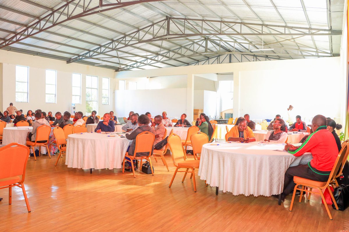 ChegeMLydia's tweet image. Youth from NOREB and Nakuru County are taking part in a climate finance training in Eldoret by the Ministry of Environment and Climate Change,focusing on building capacity in NDCs &amp;amp; climate finance mechanisms,strengthening youth voices in climate action.
 #ClimateActionKe 🌍🌱