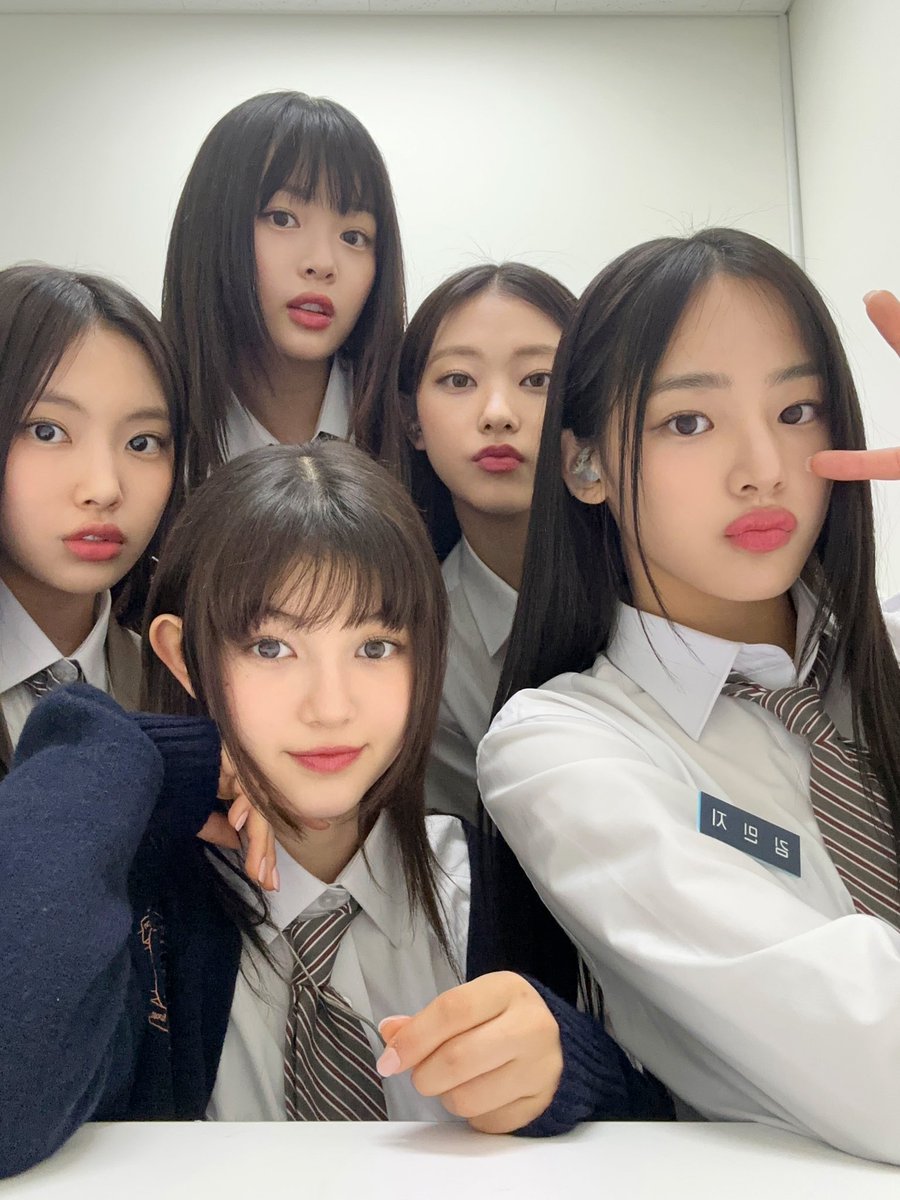 MHDHH Loops 🧸🦦🐶🐱🐹 (@newjeans_loop) on Twitter photo 