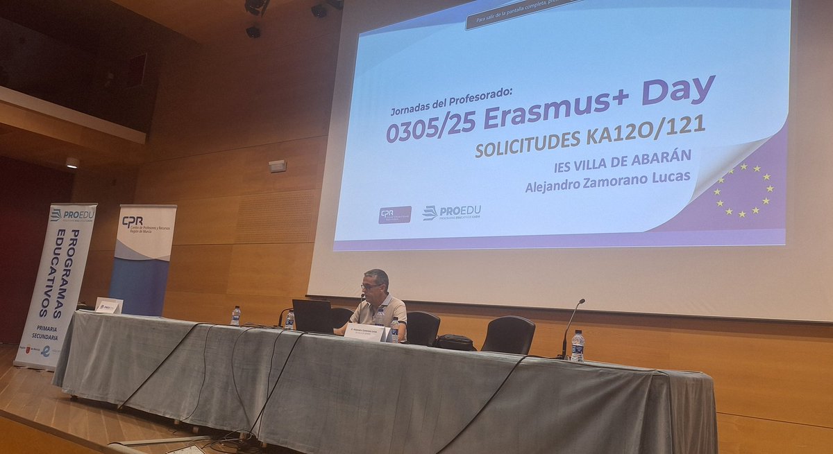 CPRRegionMurcia's tweet photo. Continuamos la tarde en nuestras
Jornadas #ErasmusDay con 👇👇
👉 M. Ascensión Soto @ColegioAvileses
👉 Alejandro Zamorano @iesvillabaran
👉 Victoria Machota
@ieshellincosta
👉 M. Carmen Montoya
@CPEIBasBellvis
🇪🇺🇪🇺🇪🇺🇪🇺
@Educarm @ProgramasRM @ArchivoGRMurcia https://t.co/AmYpL5DXpH