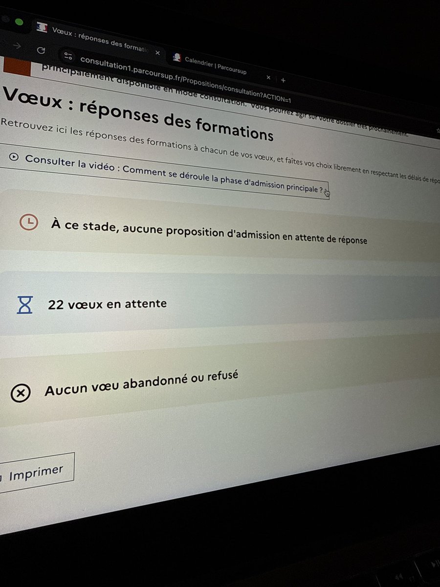 Mssmlls's tweet photo. envoyez les contacts mtn ça va vendre #Parcoursup https://t.co/MNmQKY4rUy