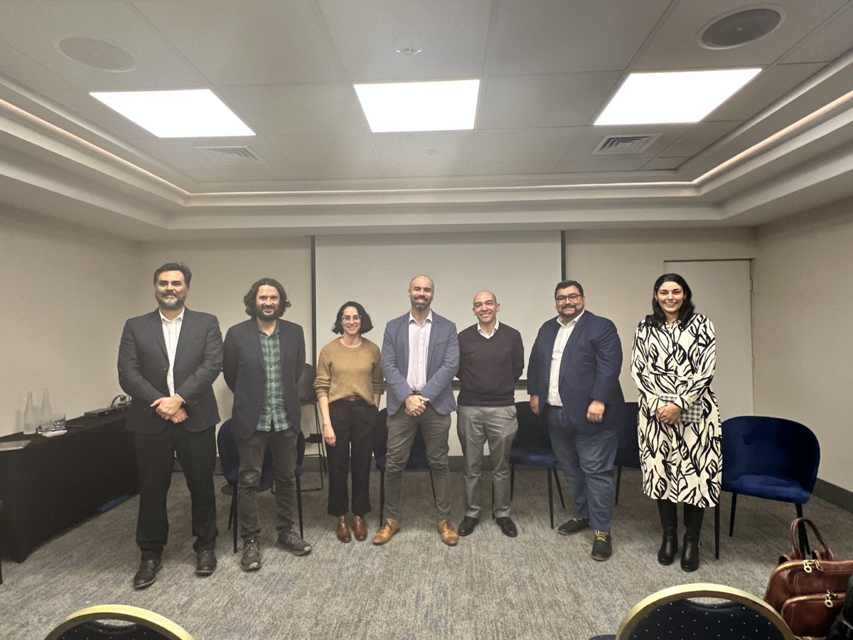 Cerramos un workshop clave para la transición energética: estrategias, flexibilidad, demanda activa y modelos bajo incertidumbre para un sistema eléctrico más resiliente.
Gracias a quienes compartieron conocimiento, visión y compromiso con un futuro carbono neutral.
Gracias