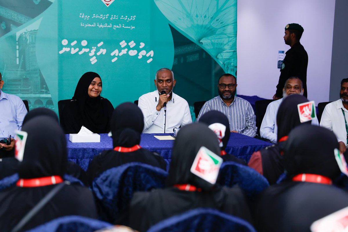 presidencymv's tweet photo. President Dr @MMuizzu and First Lady Madam @sajidhaamohamed meets with Maldivian pilgrims currently in Saudi Arabia to perform Hajj. The President inquired about their well-being, assuring that all necessary arrangements are in place for a safe and fulfilling pilgrimage. https://t.co/tW80ErN7PB