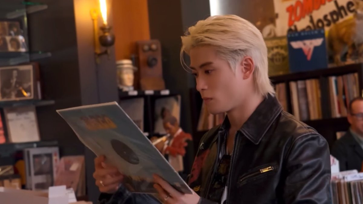 jaehyun and vinyls 🎵