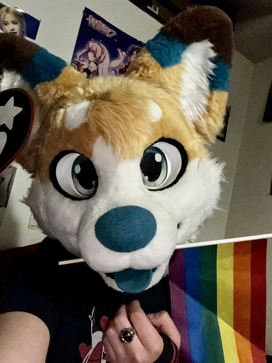 Forgot to post here yesterday, but Happy Pride month! 🌈🏳️‍🌈

❤️🧡💛💚💙💜