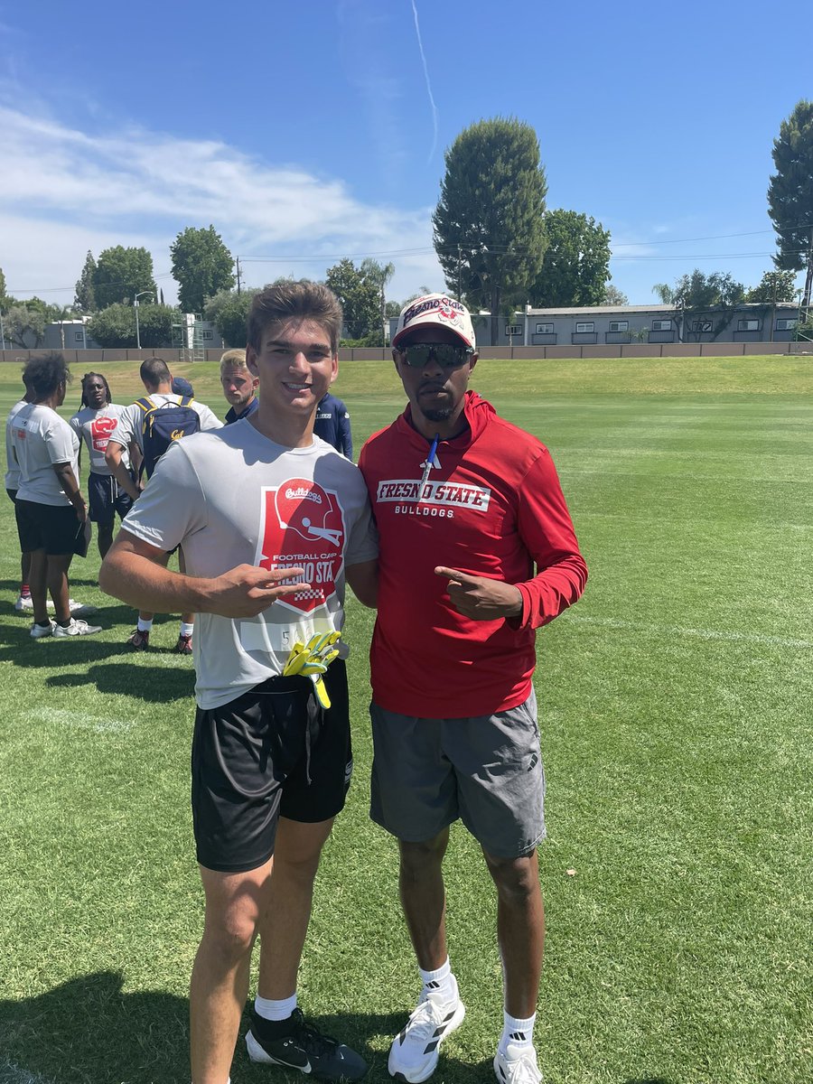 nicky_gent's tweet image. Thank you @FresnoStateFB for letting me showcase my talents during the JUCO Showcase.
Looking forward to staying in touch:
@FBCoachHardaway @CoachJT16 @Coach_Entz @17keithprice
@Saddleback_FB @CoachSekander @coachfischer7 @CoachProodian @CoachLukeSC @JacksonMoore247
