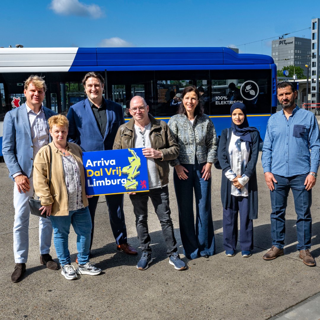 Dal Vrij Limburg van start. Inwoners met een minimuminkomen kunnen voortaan gratis gebruik maken van Arriva bussen en treinen tijdens daluren. “Dit betekent niet alleen meer bewegingsvrijheid, maar ook meer mogelijkheden om mee te doen in de samenleving” bit.ly/3ZexFdT