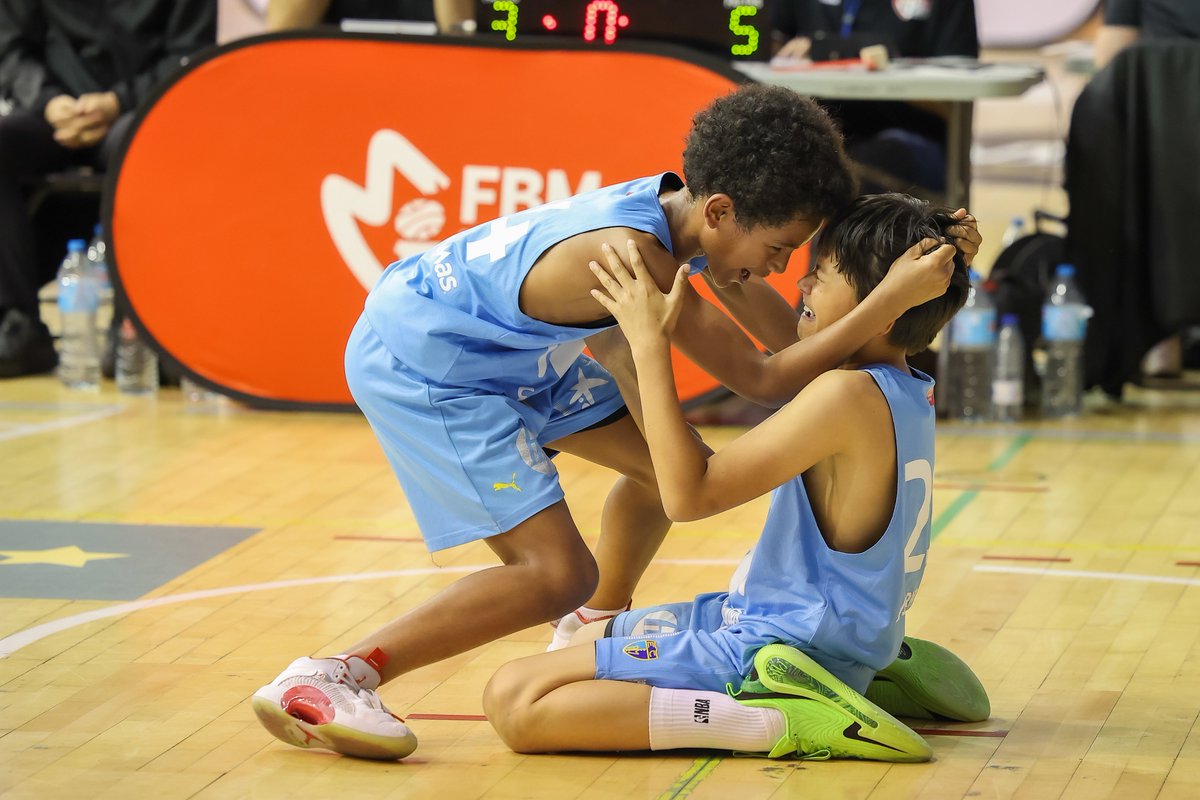 Fed. Bcto. de Madrid (@fbmadrid) on Twitter photo Ya están disponibles en nuestro Flickr las imágenes del #DíaMiniFBM celebrado el pasado sábado en el pabellón Amaya Valdemoro (Alcobendas) con los mejores equipos de la #LigaMarcoAldany.
🔗 Benjamín: flic.kr/s/aHBqjCgfVt
🔗 Alevín: flic.kr/s/aHBqjCgfjn
📸 <a href="/_RocioBenitez/">Rocío Benítez</a> Ya están disponibles en nuestro Flickr las imágenes del #DíaMiniFBM celebrado el pasado sábado en el pabellón Amaya Valdemoro (Alcobendas) con los mejores equipos de la #LigaMarcoAldany.
🔗 Benjamín: flic.kr/s/aHBqjCgfVt
🔗 Alevín: flic.kr/s/aHBqjCgfjn
📸 <a href="/_RocioBenitez/">Rocío Benítez</a>