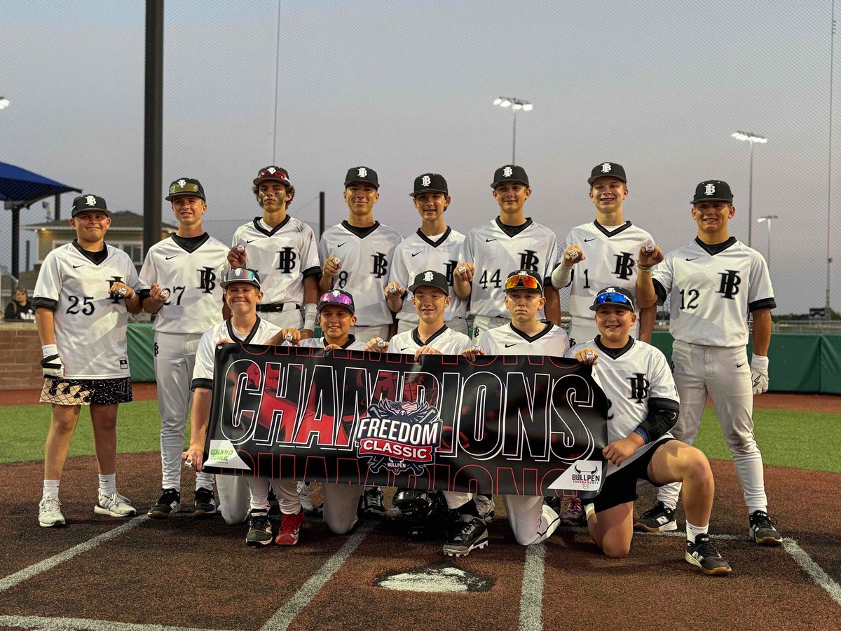 Congratulations to 2030 Black on winning the <a href="/Bullpenevents/">Bullpen Tournaments</a> Freedom Classic over the weekend.  #bullsfam 🐂 🤘🔥