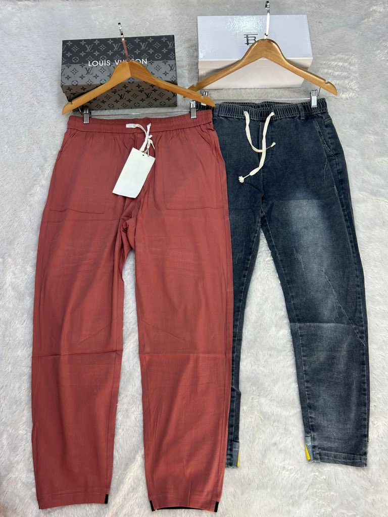 Exclusive Top Quality Dope Sweatpants are available from a reputable brand for ₦15K

With Nationwide Delivery 🚚 

WhatsApp/Call 08068411100

Please RT &amp;  Like 👍