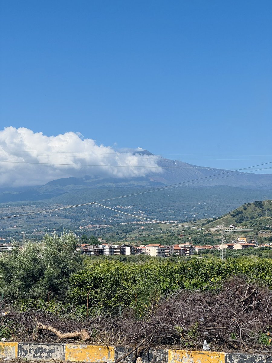 MichelleLocal3's tweet image. Crazy to see Mt. Etna erupted in Italy. I was just there touring one of the volcano’s craters a couple days ago. @Local3News