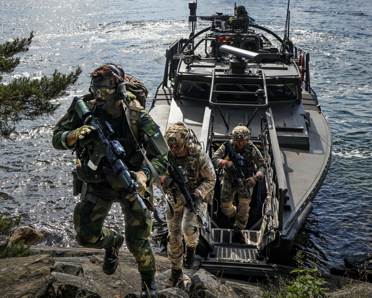 SHAPE - NATO Allied Command Operations (@shape_nato) on Twitter photo Sveriges nationaldag! 🇸🇪 Happy National Day, Sweden!
As NATO’s newest Ally, your expertise and commitment strengthen our collective defence and shared security. 🤝💙
#WeAreNATO #StrongerTogether
<a href="/Swedish_Navy/">Marinen</a> <a href="/SwedenNato/">Sweden at NATO</a> <a href="/SweMFA/">Swedish Ministry for Foreign Affairs</a> Sveriges nationaldag! 🇸🇪 Happy National Day, Sweden!
As NATO’s newest Ally, your expertise and commitment strengthen our collective defence and shared security. 🤝💙
#WeAreNATO #StrongerTogether
<a href="/Swedish_Navy/">Marinen</a> <a href="/SwedenNato/">Sweden at NATO</a> <a href="/SweMFA/">Swedish Ministry for Foreign Affairs</a>