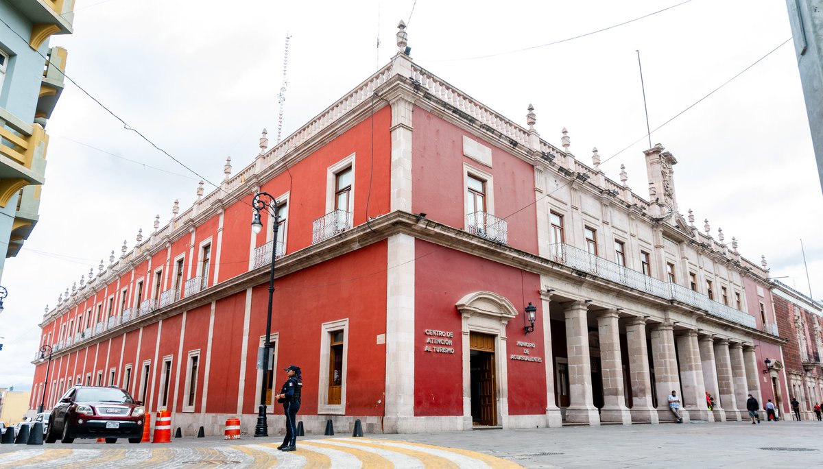 ¡Muy buenos días, #Aguascalientes! ☀️

Iniciamos una nueva semana con energía y el compromiso firme de seguir construyendo un mejor municipio para todas y todos. 💪🏽✨