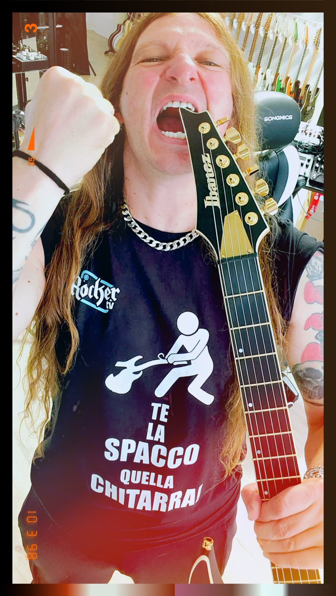Andy Martongelli (@andymartongelli) on Twitter photo "TE LA SPACCO QUELLA CHITARRA!!!" ๐ฅ๐ธ๐ค๐คฃ๐คฃ๐คฃ Quante volte me l'hanno detto ๐!!! No limits! Keep on rockin'! ๐ช๐๐ฆ๐๐ค๐ธ๐ฅ๐๐คฏ "TE LA SPACCO QUELLA CHITARRA!!!" ๐ฅ๐ธ๐ค๐คฃ๐คฃ๐คฃ Quante volte me l'hanno detto ๐!!! No limits! Keep on rockin'! ๐ช๐๐ฆ๐๐ค๐ธ๐ฅ๐๐คฏ
