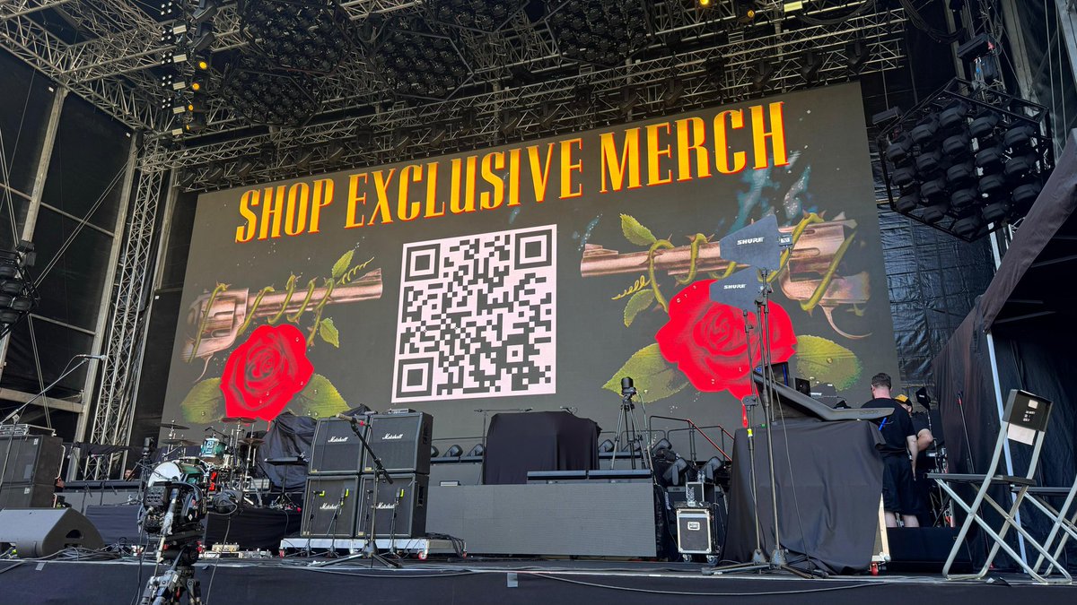 ViceverAlone's tweet photo. @gunsnroses @Bkmonline https://t.co/4pTREoNjsb