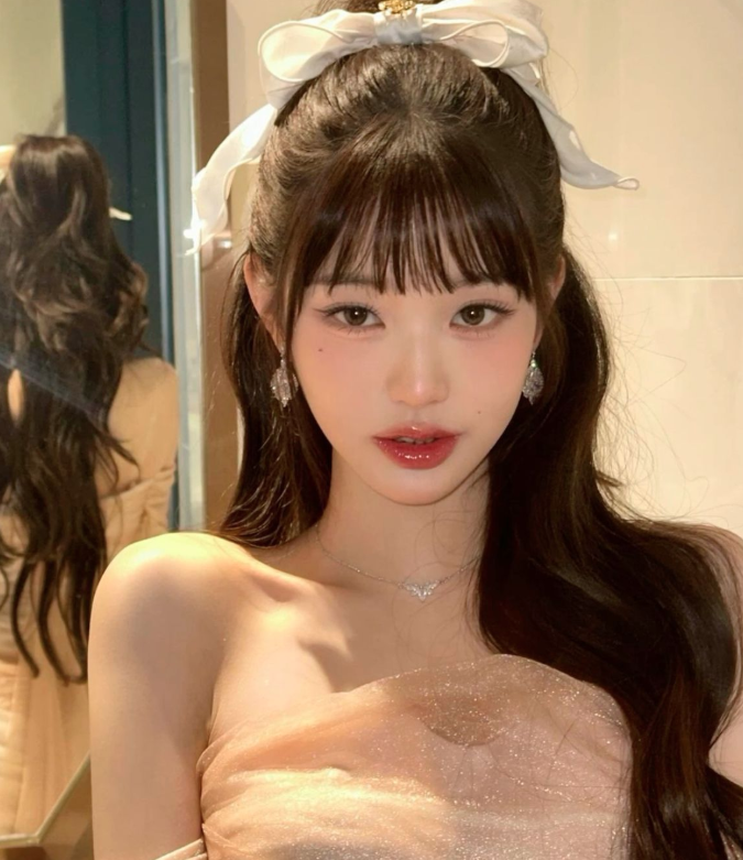 AboutMusicYT's tweet photo. Wonyoung shares a new message:

"Let's spend the remaining 6 months beautifully without any regrets 💕💕🎀🎀🌈🌈" https://t.co/PZXEAI8uJU